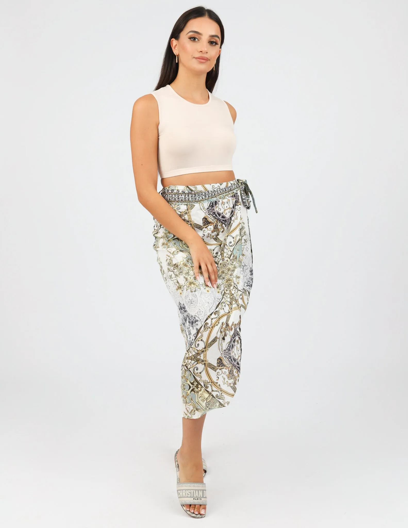 Round Neck Sleeveless Crop Body Top